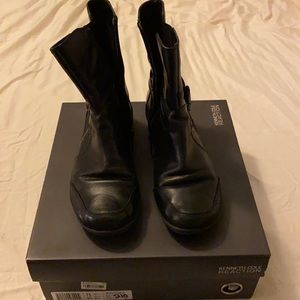Kenneth Cole Reaction boots